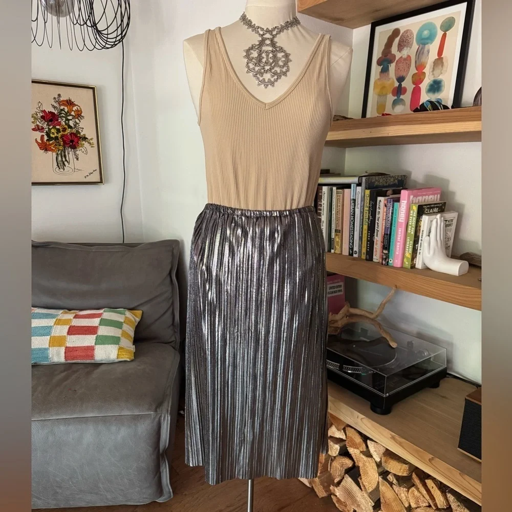 JM Studio by John Meyer Silver Metallic Pleated Midi Skirt size M